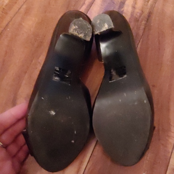 Kenneth Cole reaction bronze and gold heels - Picture 4 of 5